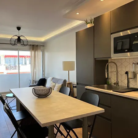 Cosy 2 Bedrooms Croisette Apartment *